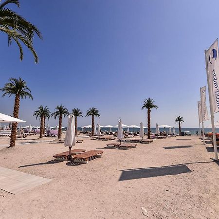 White Tower Private Apartment Beach View Mamaia Eksteriør bilde