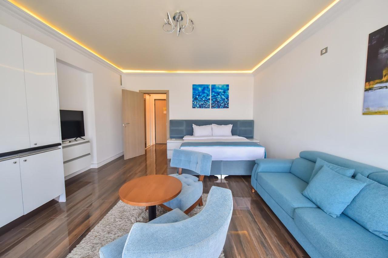 White Tower Private Apartment Beach View Mamaia Eksteriør bilde