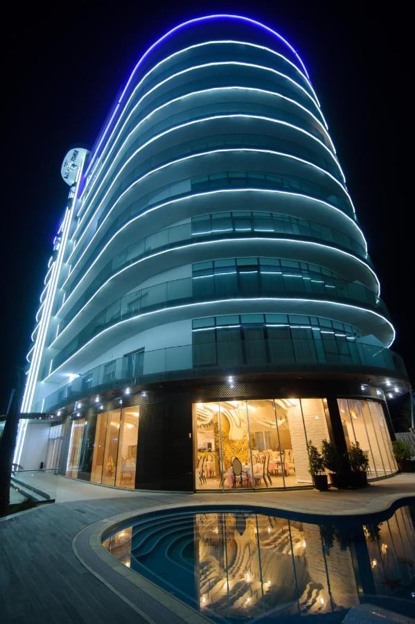 White Tower Private Apartment Beach View Mamaia Eksteriør bilde